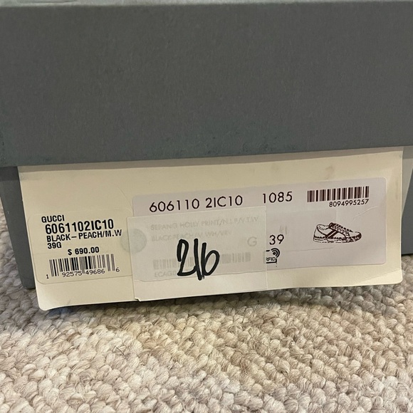 Authentic Gucci 1977 black/peach floral sneakers womens sz 39 - Picture 5 of 15